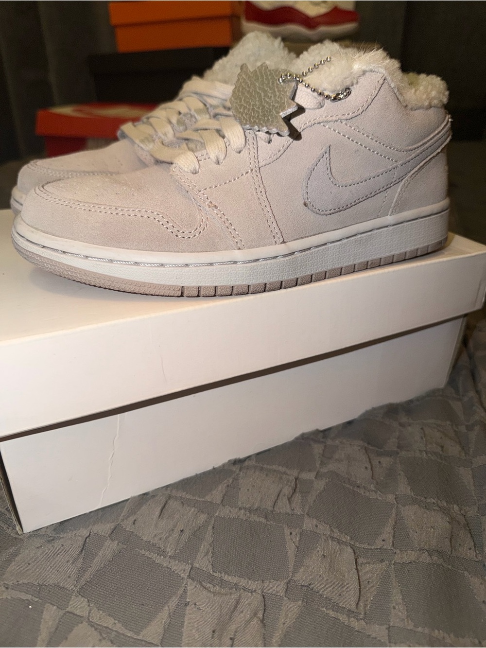 Women’s air Jordan 1 Low SE with Shearling Lining size 6.5
